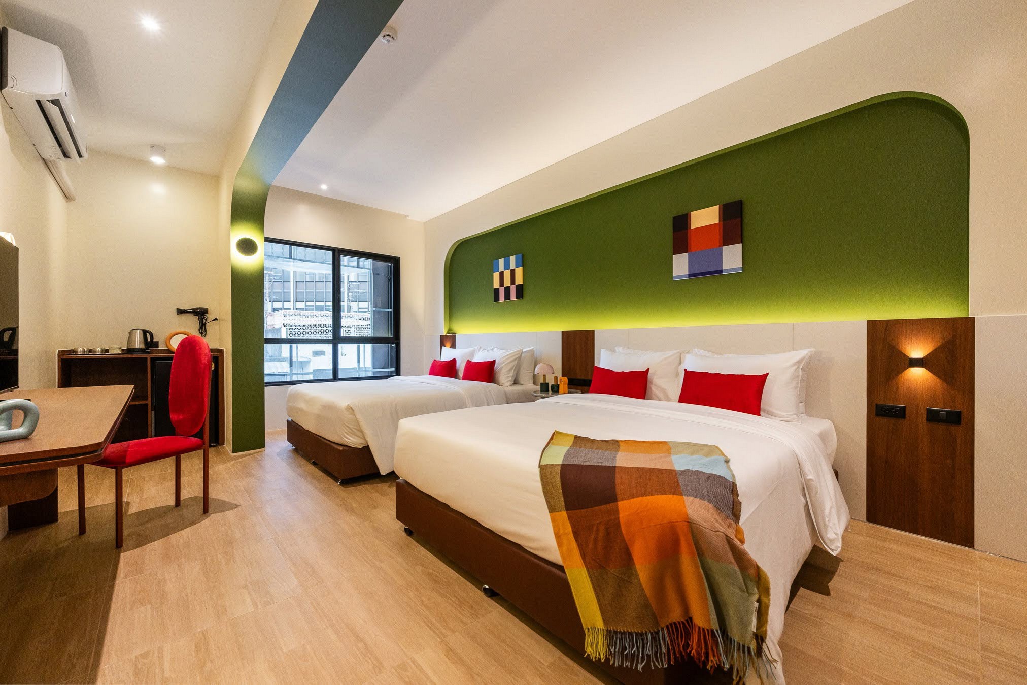 Deluxe Quadruple Room